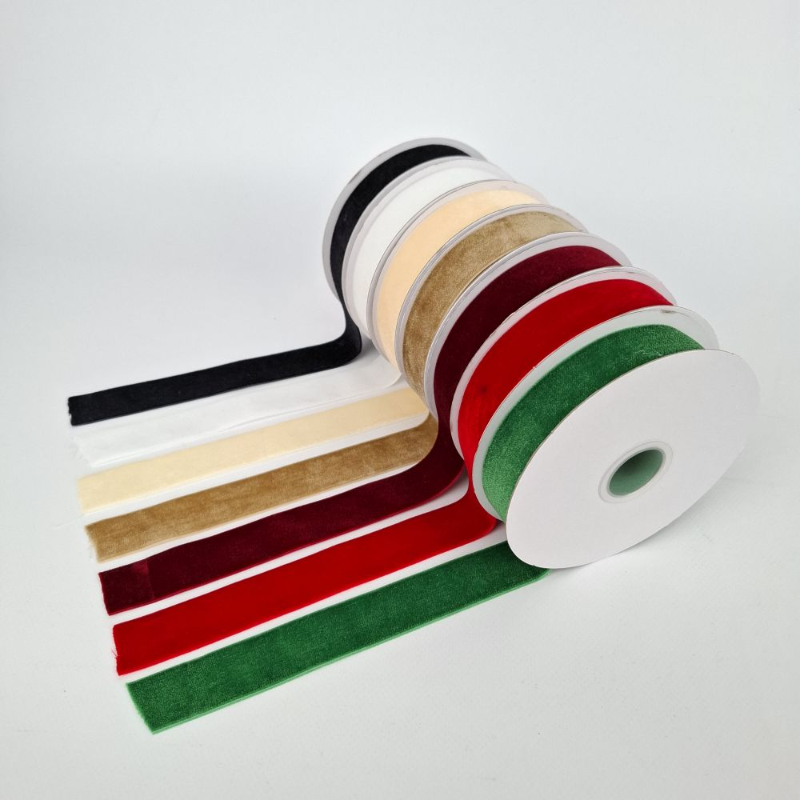 Obrazek Taśma welurowa na szpuli – szerokość 25 mm/ 9m, Biel